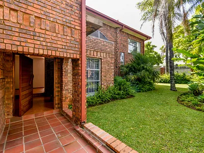 5 Bedroom House For Sale in Pretoria - img