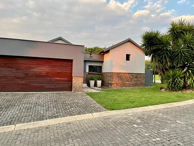 3 Bedroom House For Sale in Pretoria - uKmE.webp