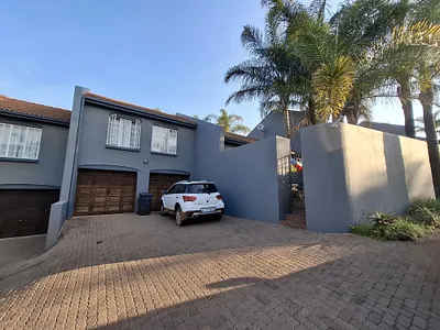 3 Bedroom Townhouse For Sale in Pretoria - kK3q.webp