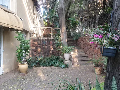1 Bedroom Apartment To Rent in Pretoria - LgSV.webp