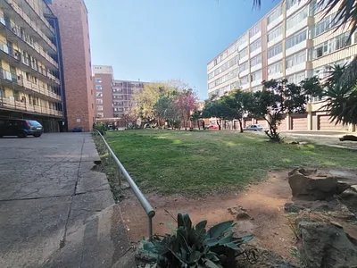 5.5 Bedroom Apartment For Sale in Pretoria - EmfW.webp