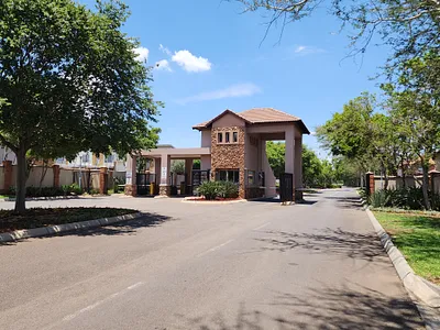 4 Bedroom Townhouse For Sale in Pretoria - YIBI.webp