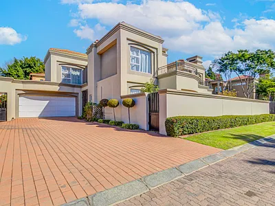 4 Bedroom House To Rent in Sandton - rGbf.webp