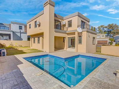 3 Bedroom House For Sale in Midrand - VzFs.webp