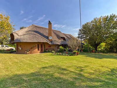 4 Bedroom House To Rent in Sandton - 9Bmp.webp