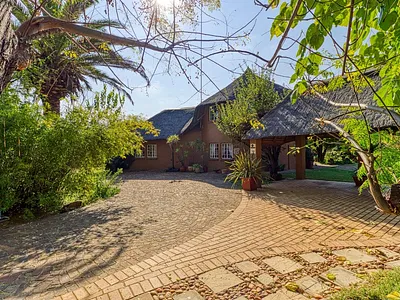 2 Bedroom House To Rent in Sandton - n2VV.webp