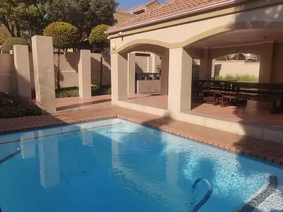 2 Bedroom Apartment To Rent in Sandton - img