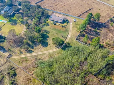4 Bedroom Apartment For Sale in Randburg - bT9P.webp