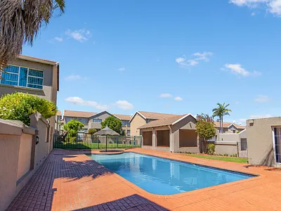 2 Bedroom Apartment For Sale in Midrand - xJjU.webp