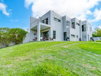 3 Bedroom Townhouse For Sale in Sandton - ZL1o.webp