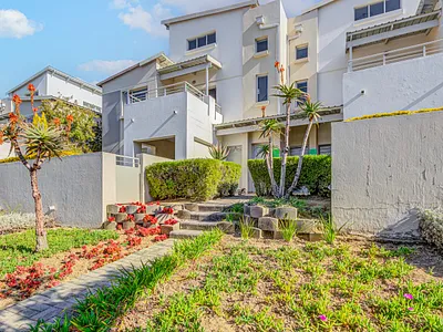 2 Bedroom Apartment For Sale in Sandton - McTy.webp