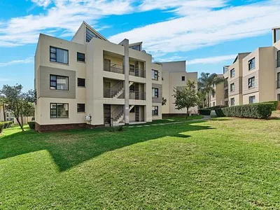 3 Bedroom Apartment To Rent in Sandton - img