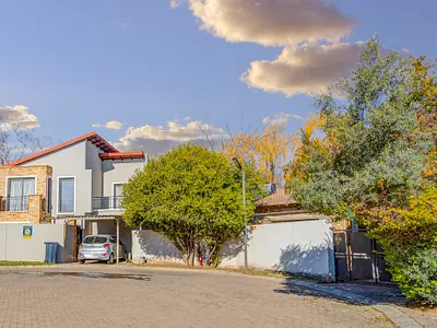 2 Bedroom House For Sale in Sandton - Gctk.webp