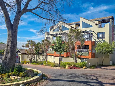 1 Bedroom Apartment For Sale in Sandton - 7M8r.webp
