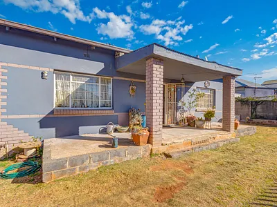 3 Bedroom House For Sale in Germiston - x0Eo.webp