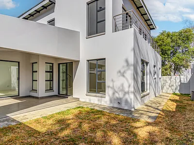 3 Bedroom House For Sale in Sandton - cX40.webp