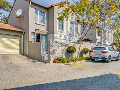 2 Bedroom Townhouse For Sale in Sandton - 97xr.webp