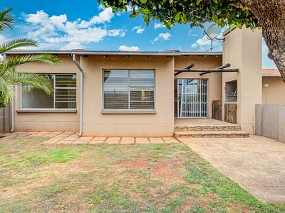 3 Bedroom Townhouse To Rent in Boksburg - UIwc.webp