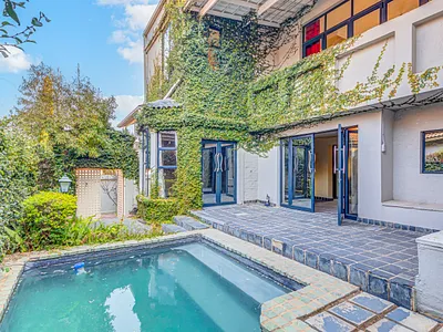 5 Bedroom House For Sale in Midrand - kktL.webp