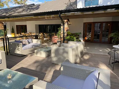 2 Bedroom Apartment For Sale in Sandton - RgNK.webp