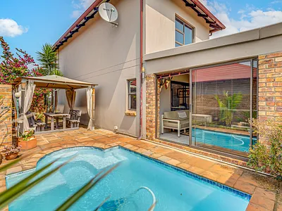 3 Bedroom House For Sale in Sandton - Yy8s.webp