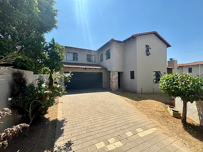 3 Bedroom House To Rent in Sandton - uXj8.webp