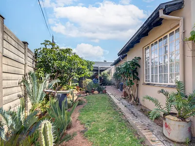 3 Bedroom House For Sale in Midrand - 9DMB.webp