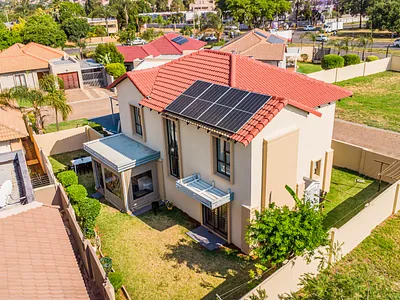 3 Bedroom House For Sale in Midrand - 7IN5.webp