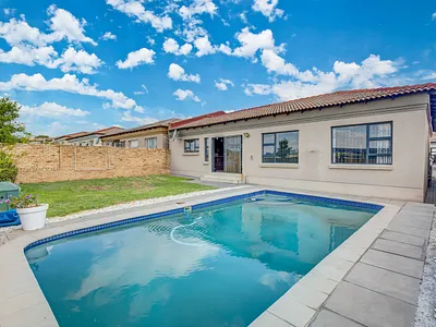 3 Bedroom House For Sale in Midrand - CwKs.webp