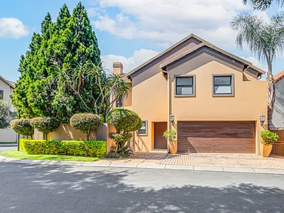 4 Bedroom House For Sale in Sandton - img