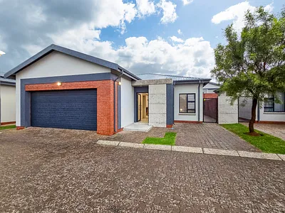 3 Bedroom House For Sale in Midrand - gdGc.webp