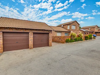 3 Bedroom House To Rent in Randburg - 378A.webp