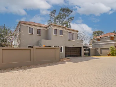 3 Bedroom House For Sale in Midrand - 68nC.webp