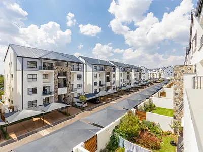 3 Bedroom Apartment For Sale in Midrand - Vdru.webp