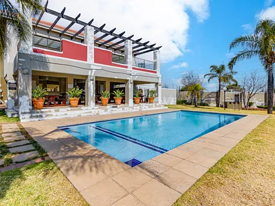 2 Bedroom Apartment For Sale in Midrand - oIyp.webp