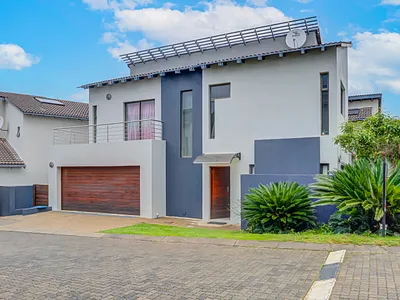 3 Bedroom House For Sale in Sandton - tCe2.webp