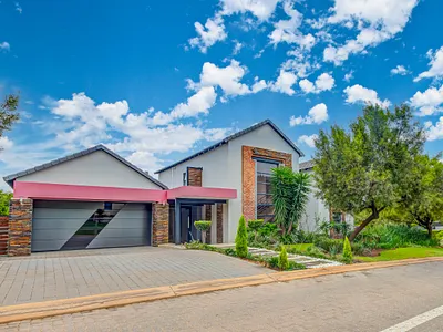 4 Bedroom House For Sale in Centurion - img