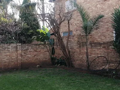 2 Bedroom House To Rent in Randburg - 5QeJ.webp