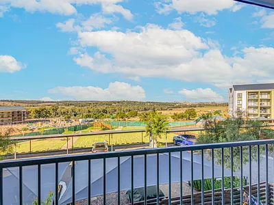 2 Bedroom Apartment For Sale in Sandton - kUrn.webp