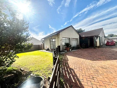 4 Bedroom House For Sale in Secunda - 9cfn.webp