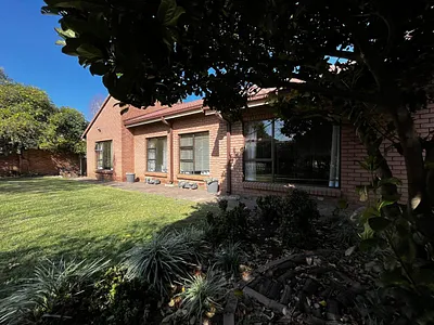 4 Bedroom House For Sale in Secunda - kNjO.webp