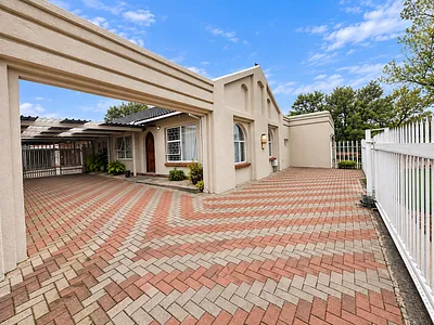 3 Bedroom House For Sale in Secunda - lMlS.webp