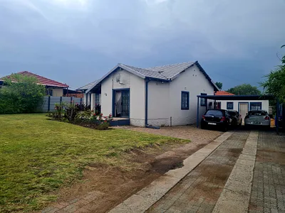 3 Bedroom House For Sale in Secunda - Ifd8.webp