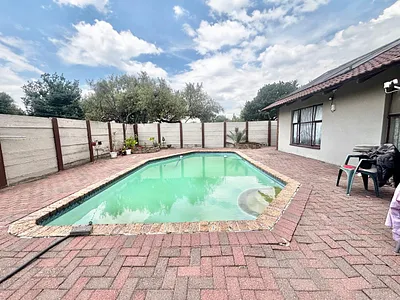 5 Bedroom House For Sale in Secunda - JGKs.webp