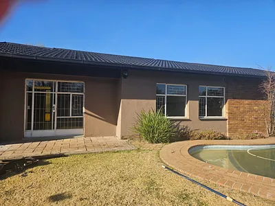 3 Bedroom House To Rent in Secunda - img
