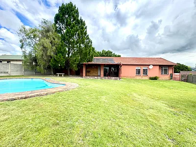 4 Bedroom House For Sale in Secunda - j7PF.webp