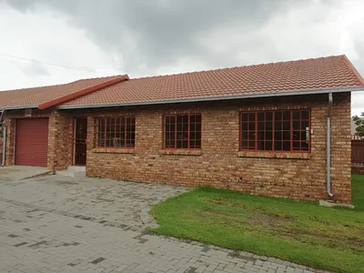 3 Bedroom House For Sale in Secunda - k6HC.webp