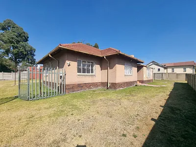 3 Bedroom House For Sale in Secunda - E5jI.webp