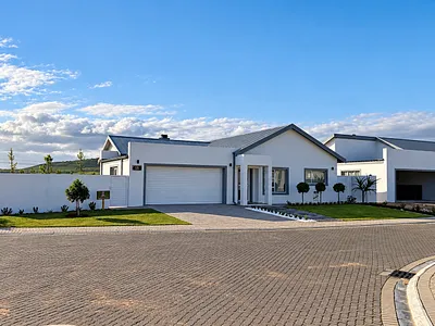3 Bedroom House For Sale in Klein Brak Rivier - 8ZjF.webp