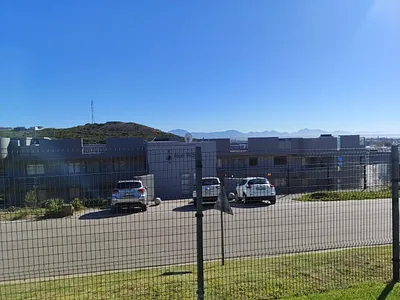 3 Bedroom Apartment For Sale in Mossel Bay - hGrt.webp
